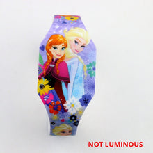 Cargar imagen en el visor de la galería, NEW Luminous Princess Elsa Children Watches Kids Spiderman Avengers Cartoon Pattern LED Girls Watch Reloj Infantil Wristwatches

