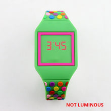 Cargar imagen en el visor de la galería, NEW Luminous Princess Elsa Children Watches Kids Spiderman Avengers Cartoon Pattern LED Girls Watch Reloj Infantil Wristwatches

