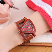 Cargar imagen en el visor de la galería, ALK Women Wooden Watch Ladies Quartz Watches Female Male Bamboo Leather Strap Wristwatch Unisex Wood Clock Dropshipping

